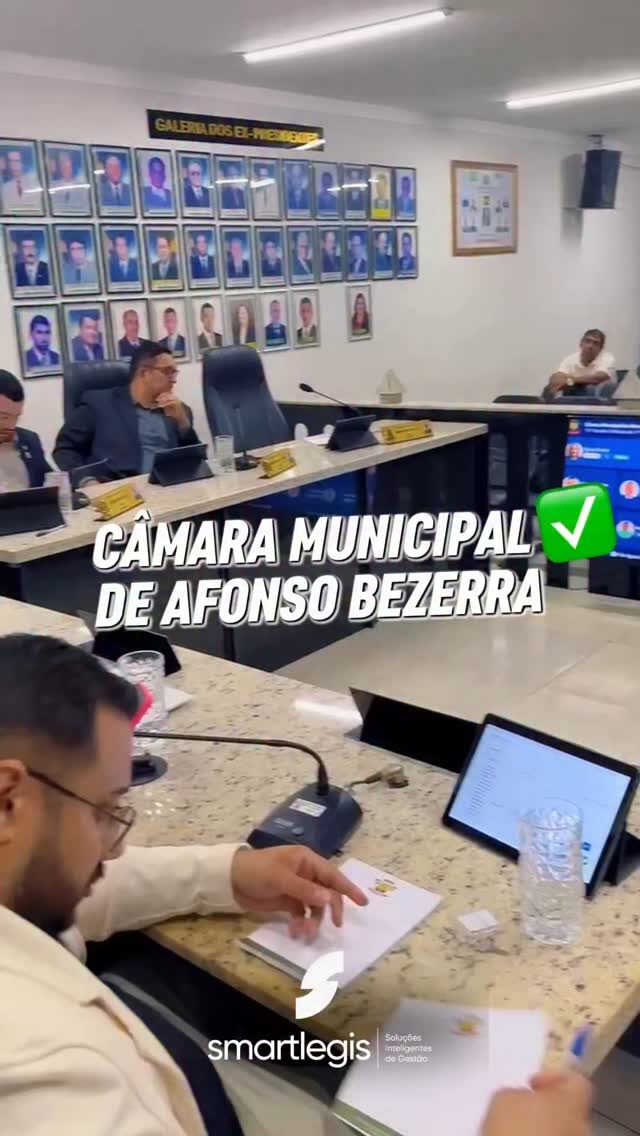 Instagram post from smartlegis_oficial. This post is in position 9.